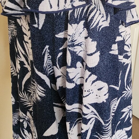 VAMP, Off-Shoulder Top, Navy & White, Palm Leaves, 3/4 sleeves, Ruffle, Large - Picture 7 of 7